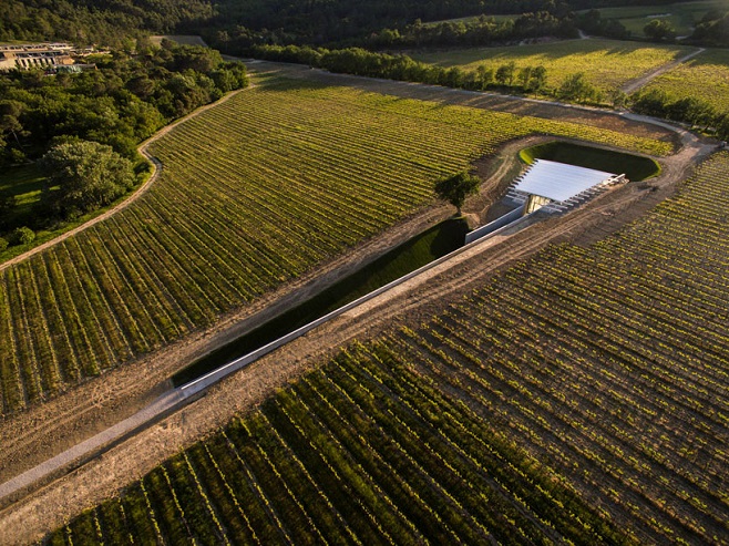 Зал сучасного мистецтва на території винограднику Шато Ла Кост / Фото: Stéphane Aboudaram