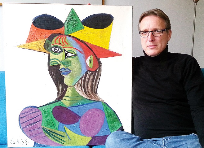 Артур Бранд зі знайденою картиною Пабло Пікассо 
